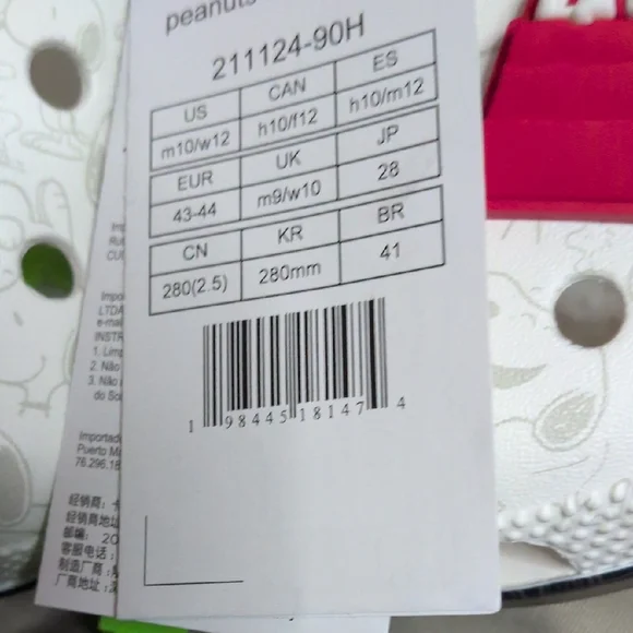 CROCS Peanuts Classic Clog - Gray - Picture 3 of 4